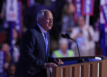 Tim Walz acepta la nominación demócrata para ser vicepresidente