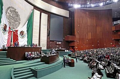 Congreso aprueba ley de EPN a favor de "dreamers"