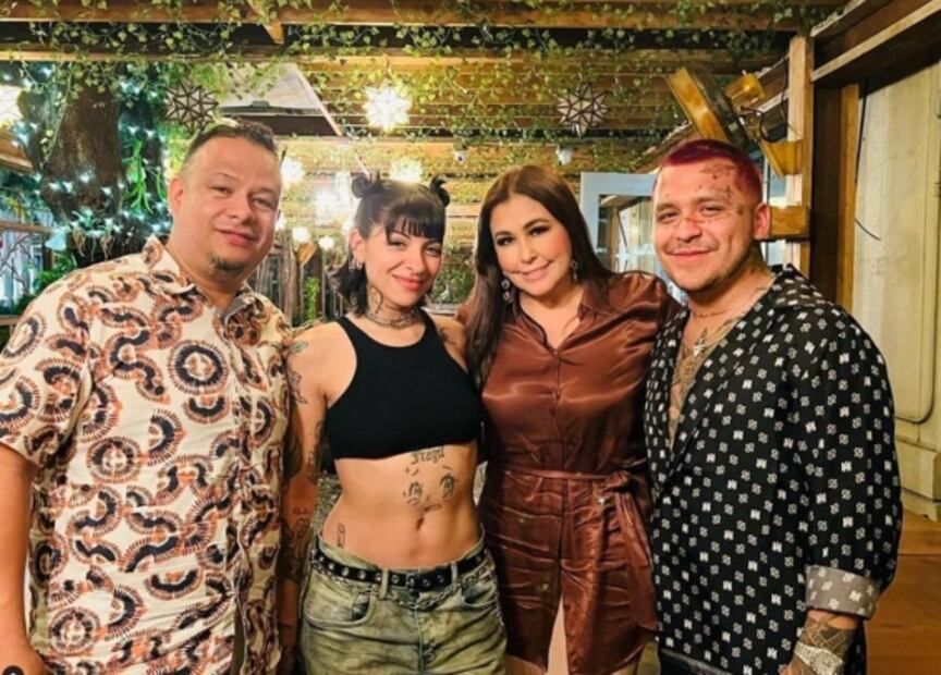 Christian Nodal recibe apapacho de Cazzu; la pareja disfruta de su romance