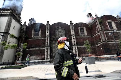Incendio en Iglesia de la Santa Veracruz lo ocasionaron individuos que entraron "de manera irregular"