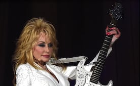 Dolly Parton, la "reina del country", recibe emotivo homenaje del Palacio de Buckingham tras su muerte