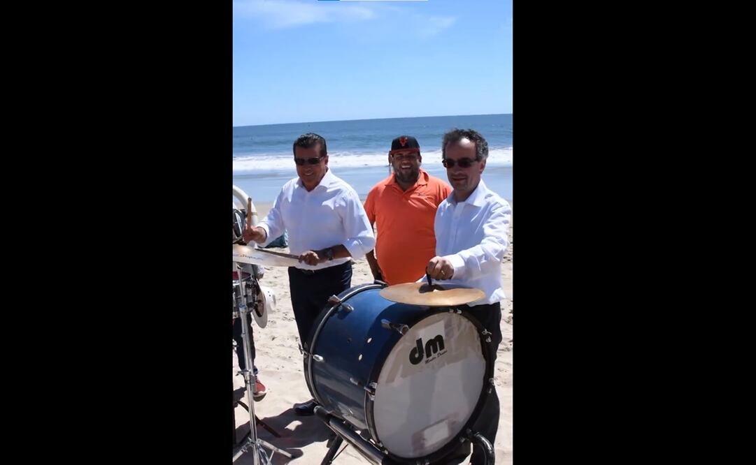 El embajador de Reino Unido en México, Jon Benjamin, mostró abiertamente su gusto por la música de banda en playas de Mazatlán. Foto: Captura de video