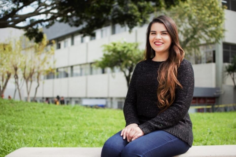 Joven mexicana entrena a niños para mundial de robótica en China