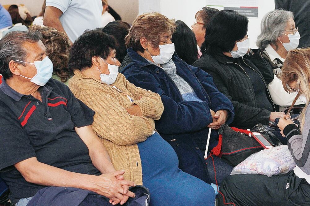 Las autoridades del sector reconocieron que si bien hay un incremento de casos de influenza y de infecciones respiratorias es por el retraso de la temporada de frío (ARIEL OJEDA. EL UNIVERSAL)
