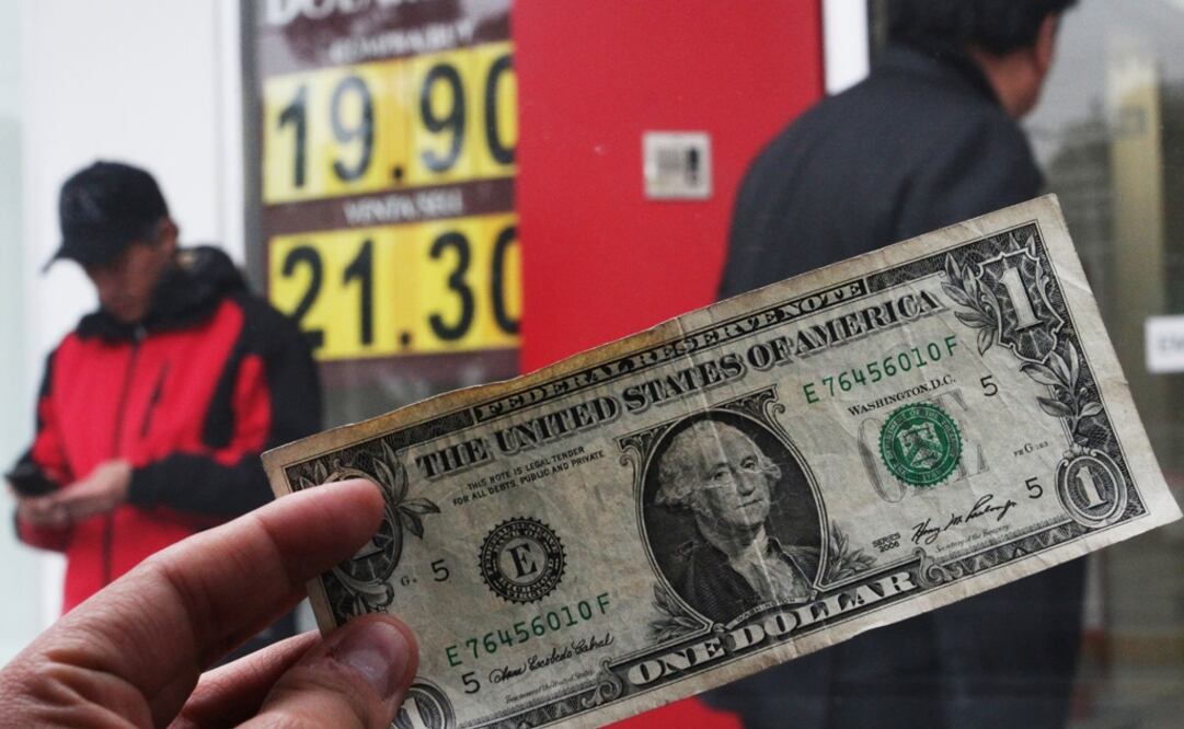 La depreciación del peso se debe a que en Estados Unidos el reporte de empleo mostró un claro deterioro del mercado laboral en julio, elevando la especulación de que la economía de ese país comenzó a desacelerarse. Foto: Archivo