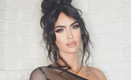 El look dark de Megan Fox con corset y pantalones cut out
