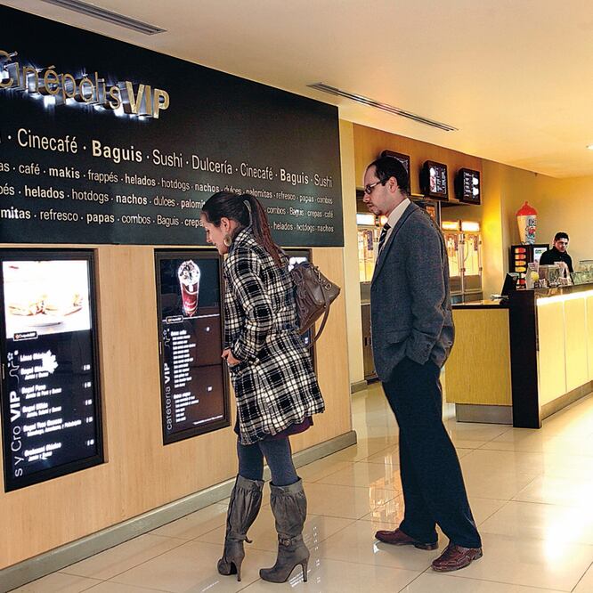 Cinépolis opera 5 mil 609 pantallas en 691 conjuntos, tiene presencia en 18 países y recibe al año más de 338 millones de asistentes. Foto: ARCHIVO EL UNIVERSAL