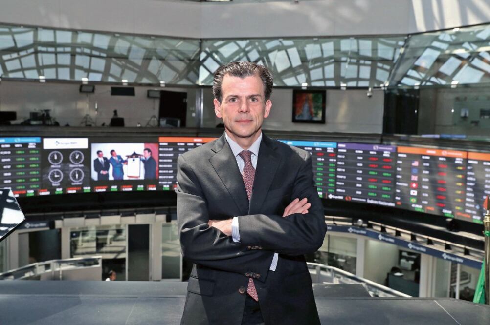 José Oriol Bosch, director general de la BMV, dijo que la bolsa de valores es la mejor opción, debido a que la BIVA ha quitado tiempo y recursos. (ARCHIVO EL UNIVERSAL)