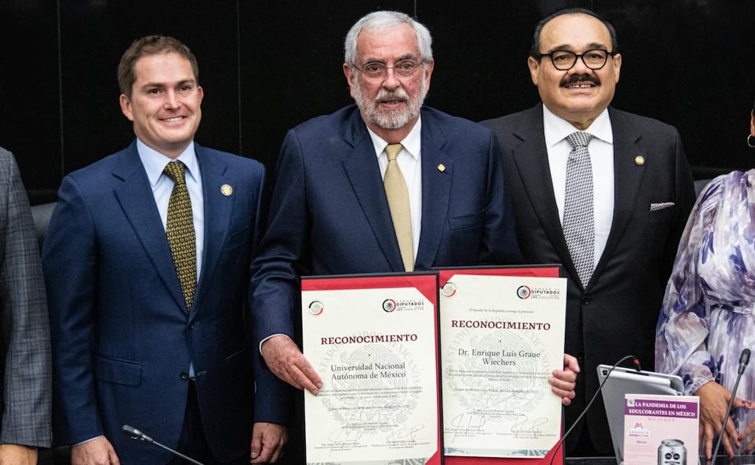 Ceremonia solemne en el Senado de la República en la que se otorgó un reconocimiento Dr. Enrique Luis Graue Wiechers por su destacada trayectoria como Rector al frente de la Universidad Nacional Autónoma de México. Foto: Gabriel Pano/ El UNIVERSAL