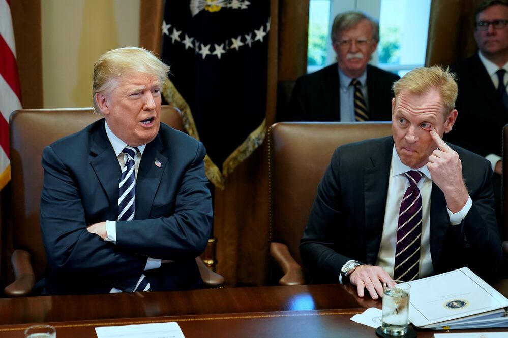 Donald Trump y el subsecretario de Defensa Patrick Shanahan tomaría las tareas de Jim Mattis. Foto: Reuters