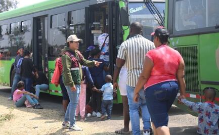 Migrantes refugiados en la Cuauhtémoc fueron trasladados a albergue de Tláhuac