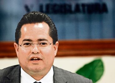 Impostergable, mesas de trabajo sobre tiraderos: Luna