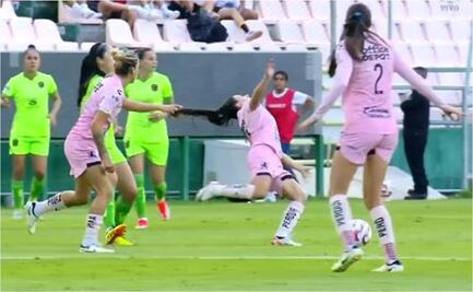 Blanca Solis, jugadora de Bravas se va expulsada por tremendo jalón de cabello ¡Se calentó el juego!