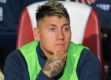 Nicolás Castillo será baja del América por nueve meses más
