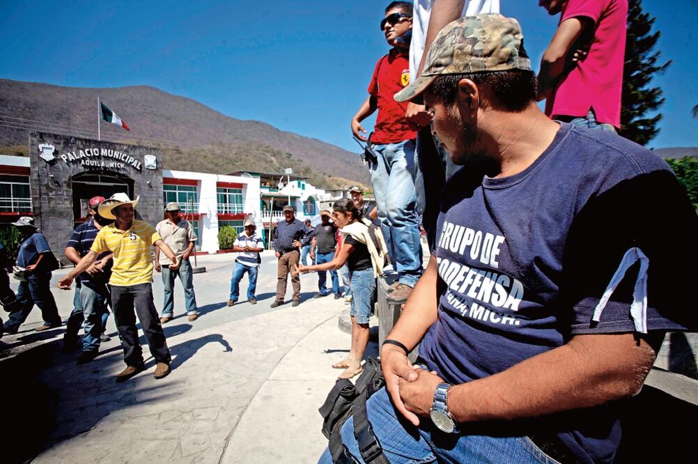 Dirigente de Aquila asegura que ese municipio y otros como Coalcomán y Coahuayana no han permitido el debilitamiento de las fuerzas rurales (ARCHIVO EL UNIVERSAL)