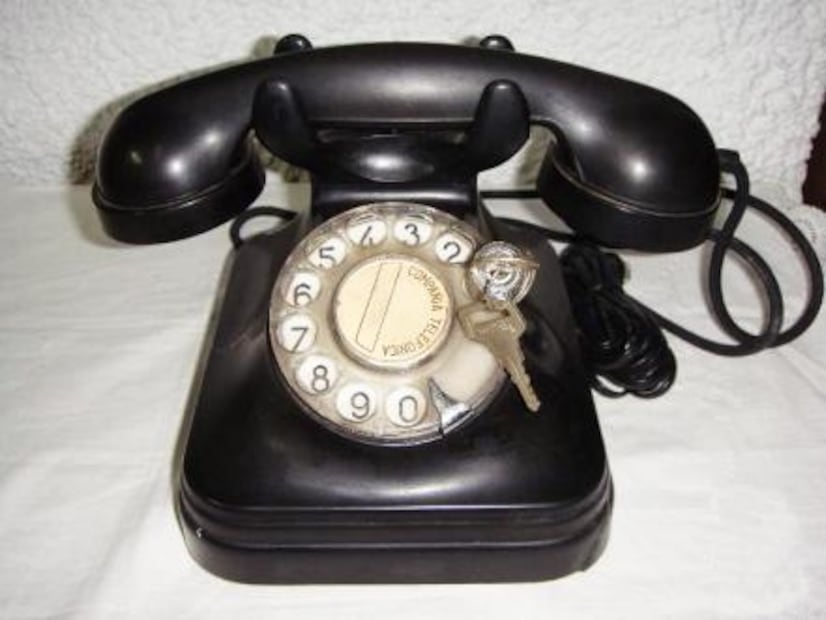 Antes se ponían candados a los teléfonos fijos