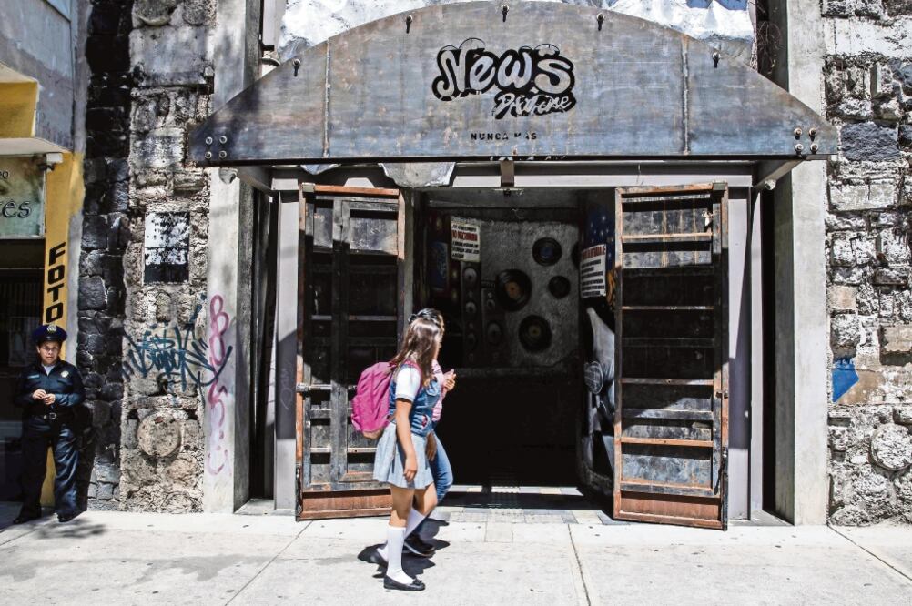 El sitio donde estaba el New’s Divine ahora es un centro cultural donde a través del arte, la cultura y activ i d ades lúdicas las autoridades del Gobierno capitalino buscan dar a los menores espacios sanos de esparcimiento. (FOTOS: GERMÁN ESPINOSA. EL U)