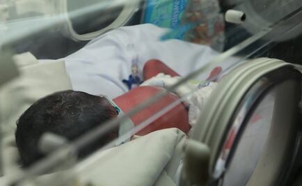 Mejora salud de bebé hallada en una bolsa de basura en Tamaulipas