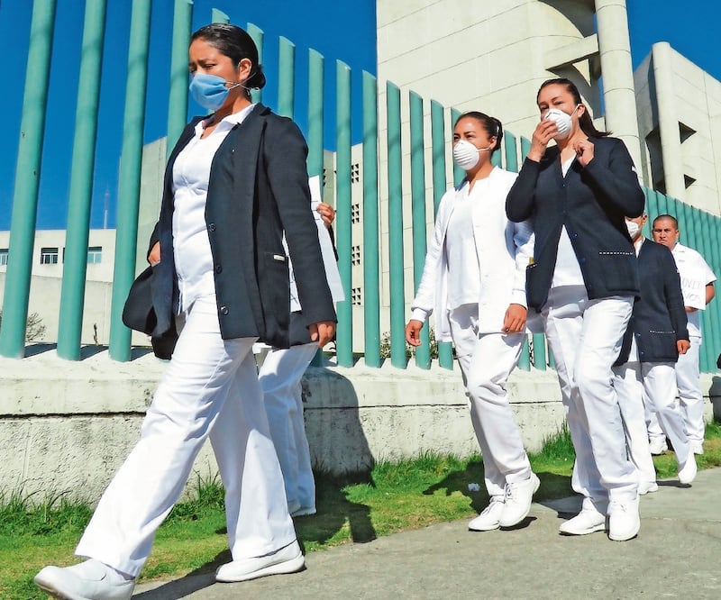 Diputados reconocen la labor que desempeña el personal médico del país. Foto: ARCHIVO EL UNIVERSAL