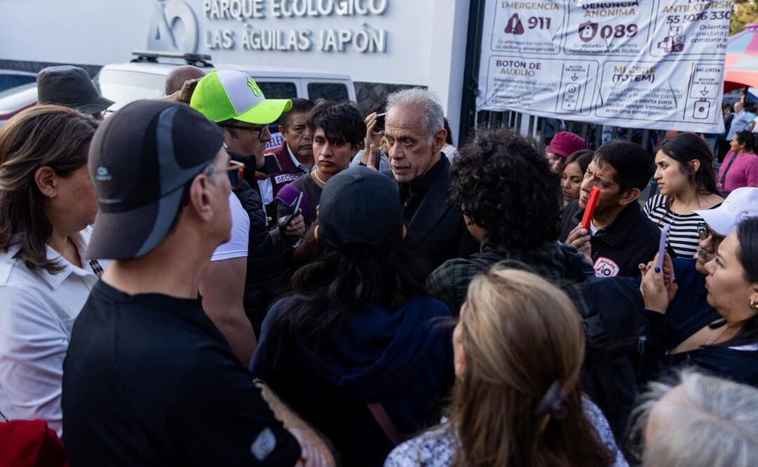 Vecinos de Álvaro Obregón sostienen reunión con personal de la alcaldía contra construcción de Utopía (27/03/2025). Foto: Hugo Salvador / El Universal