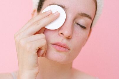 Esto le pasa a tu rostro si decides no desmaquillarte