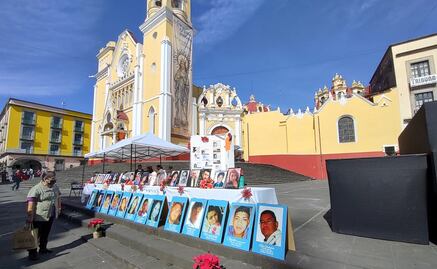 Con fotografías y bordados recuerdan a desaparecidos en Veracruz