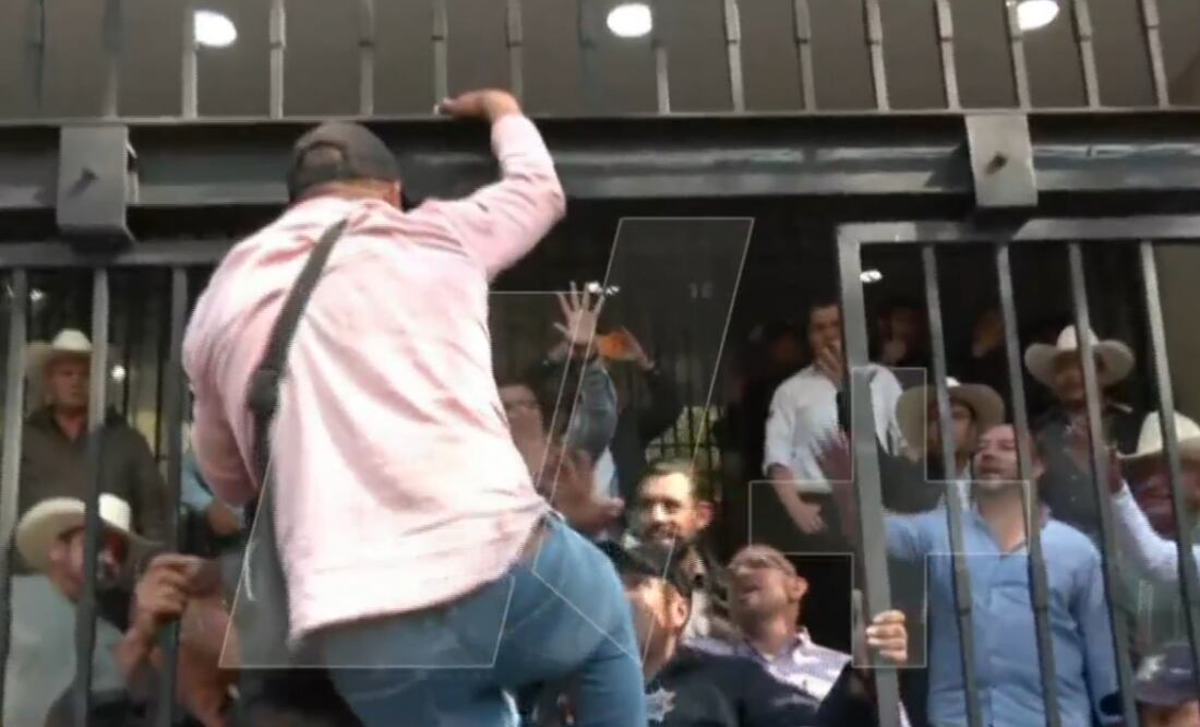 Productores de maiz intentan ingresar a Segob 27 de octubre de 2025 / Captura de pantalla