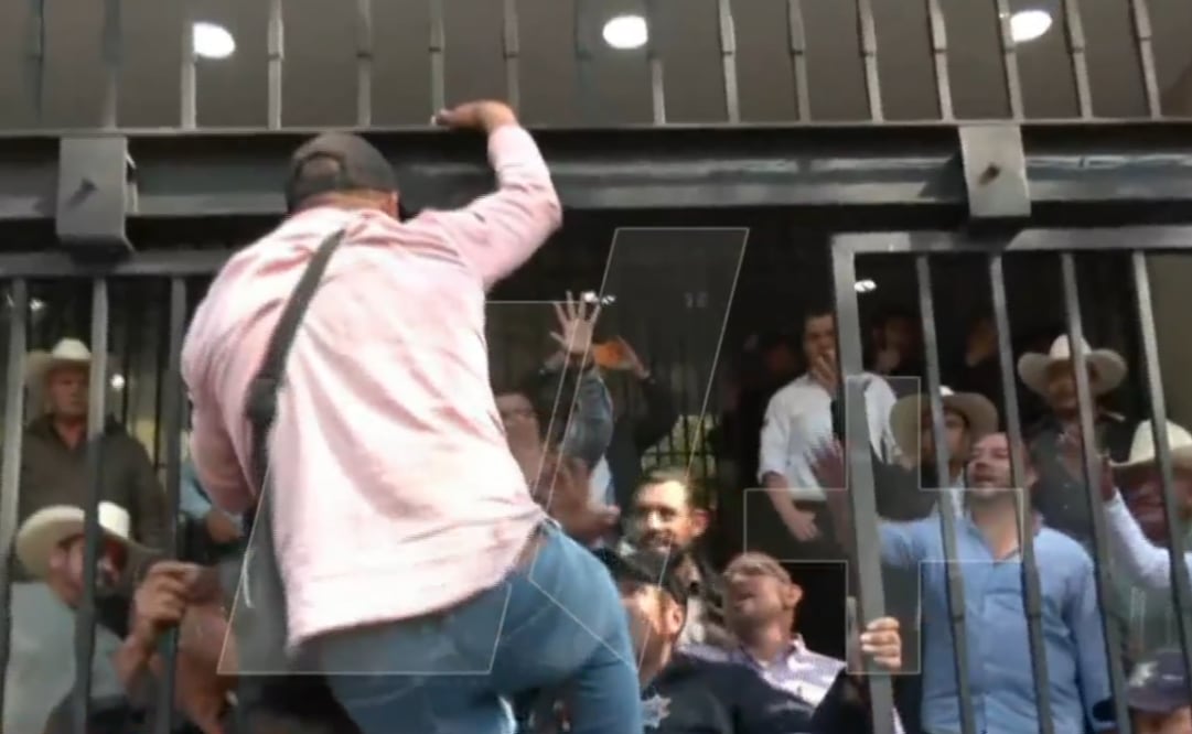 Productores de maiz intentan ingresar a Segob 27 de octubre de 2025 / Captura de pantalla