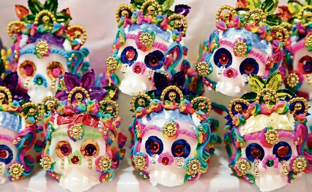 A display of the Day of the Dead and Huichol art will be mounted inside the enclosure - Photo: Jorge Alvarado/EL UNIVERSAL