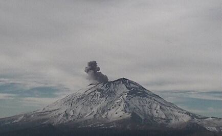 "Popo" emite columna de gases y ceniza de 800 metros