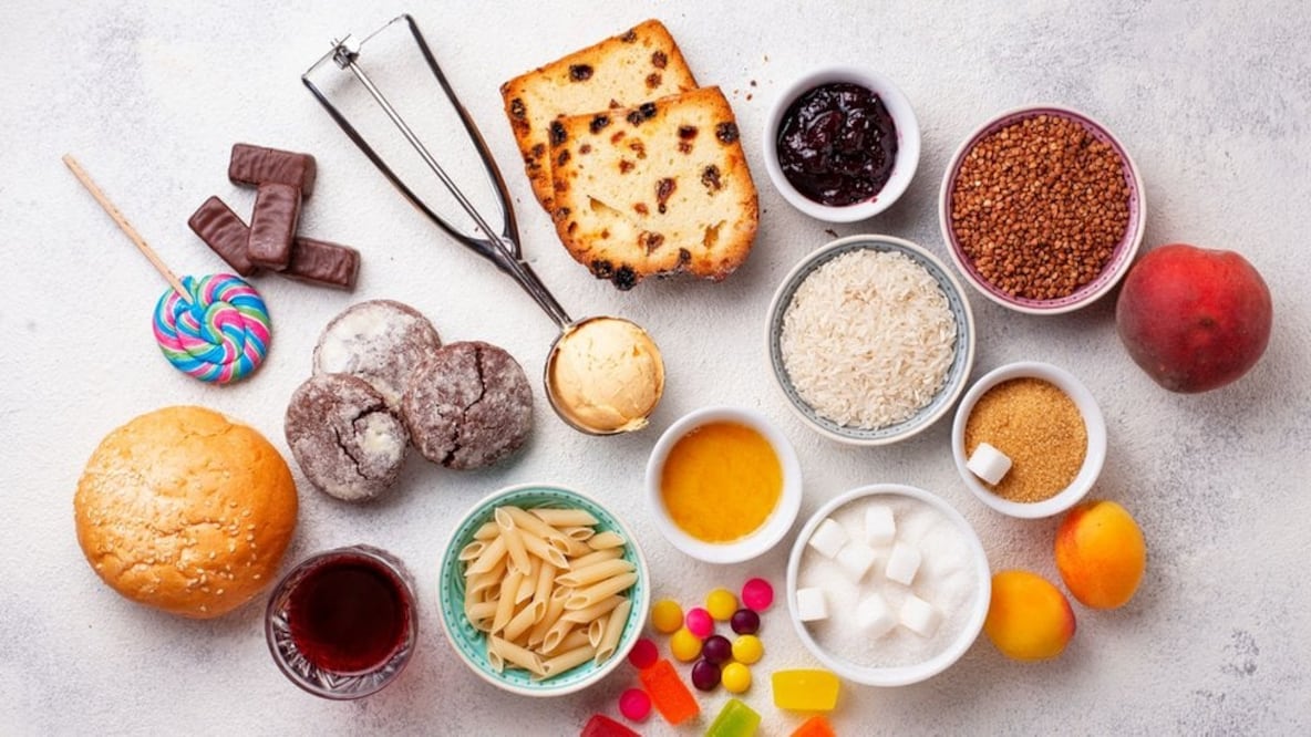 En ayunas, el nivel normal de azúcar en sangre es de 70 a 110 miligramos por decilitros (mg/dl). Después de las comidas, estos valores suben. Foto: Getty vía BBC