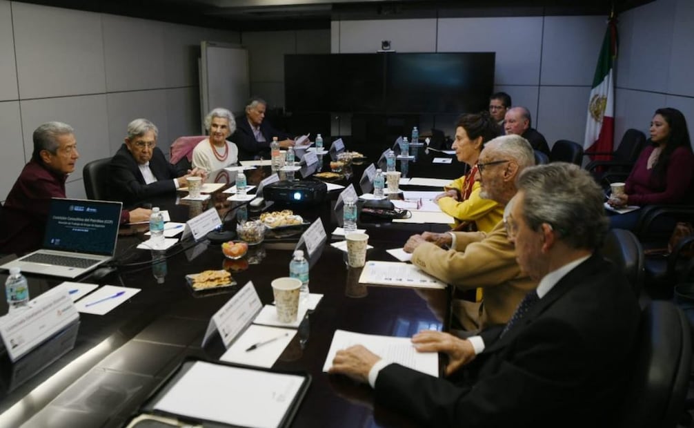 Cuauhtémoc Cárdenas presidió la primera sesión de la Comisión Consultiva del Petróleo de Pemex el 21 de abril de 2026. Foto: Especial