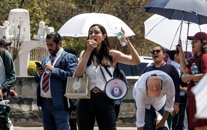 FOTOS: Trabajadores del Inai exigen liquidaciones justas; cierran Insurgentes Sur