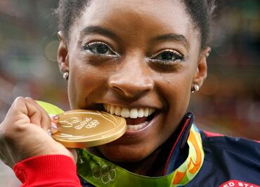 Simone Biles: la dramática y ejemplar historia de su vida