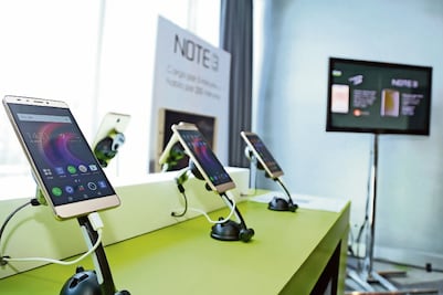 Infinix va por el sector de millennials del país