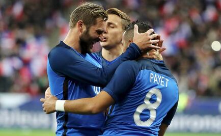 Francia logra el triunfo en su regreso a casa