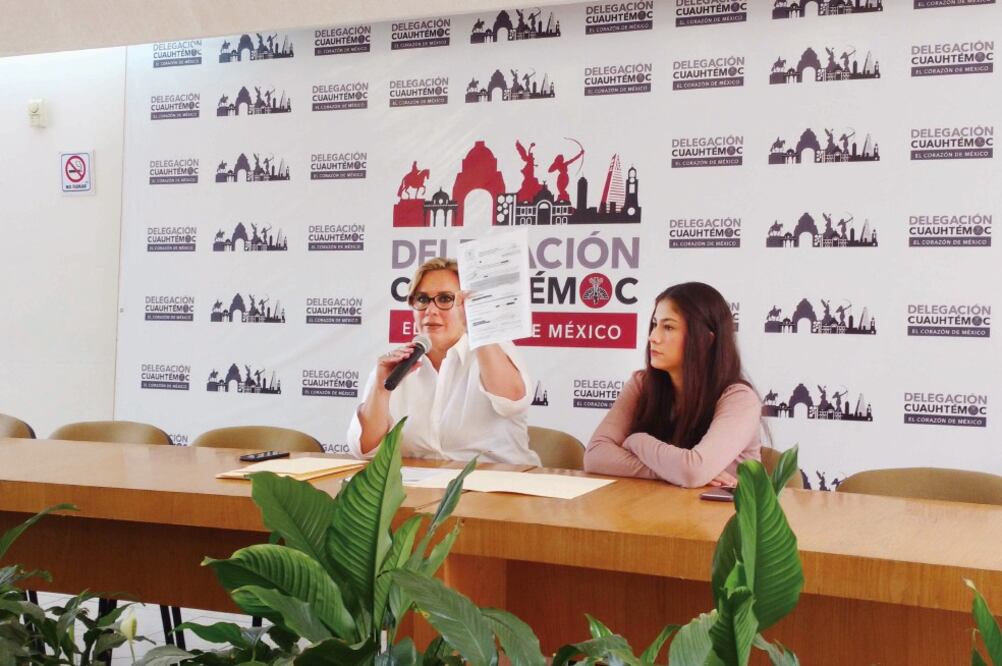 Autoridades mostraron un programa de protección civil y una manifestación de construcción apócrifos, los cuales tenían faltas de ortografía (GERARDO SUÁREZ. EL UNIVERSAL)