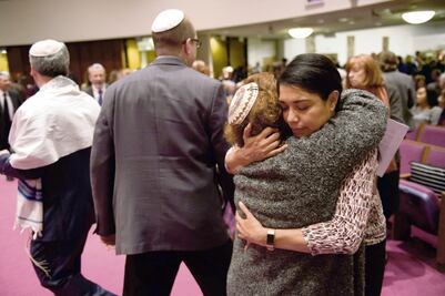 Crímenes de odio crecieron 17% en EU; superan los 7 mil