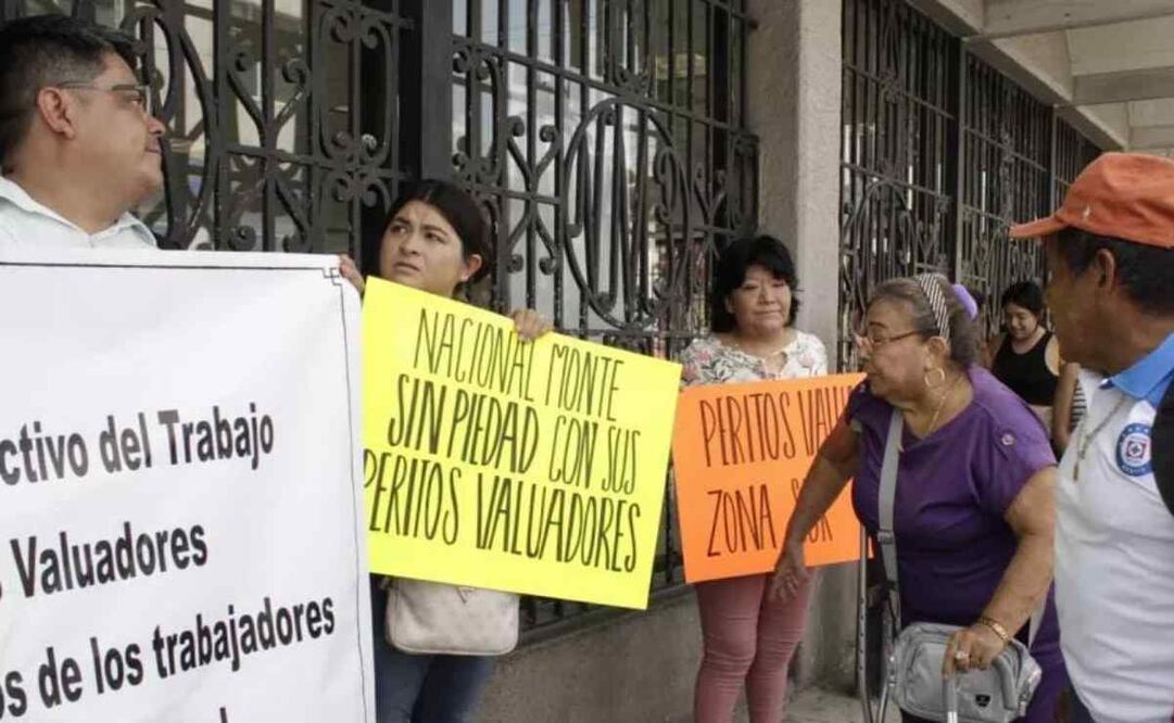 Protestas ante el Monte Nacional de Piedad en Mérida. Foto: Especial