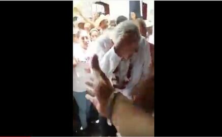 Agreden a AMLO en Veracruz; PRI, PAN y PRD condenan ataque