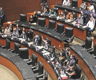 Proponen en Senado voto desde oficinas