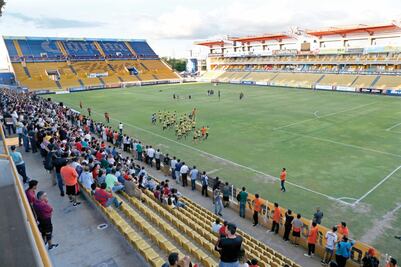 Afición ve la primera práctica de Diego
