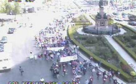 Manifestantes complican la circulación en Reforma