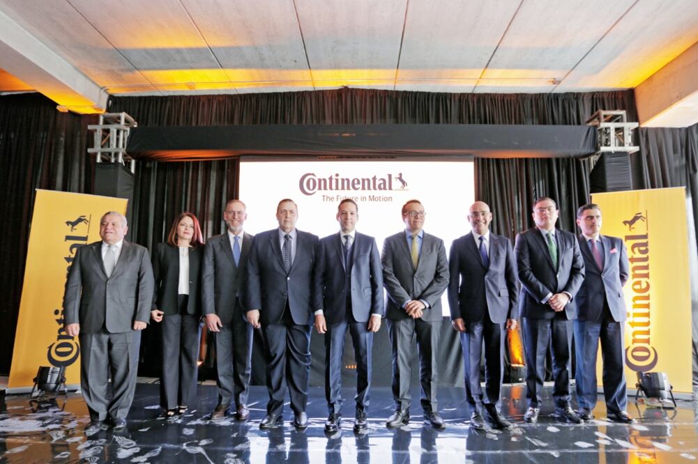 El gobernador Francisco Domínguez dijo que con Continental Automotive se fortalecerá al sector automotriz que tiene más de 300 empresas participantes 
