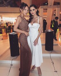 Belinda deslumbra en Instagram con escote y vestido de noche