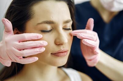 Beneficios reales de visitar al dermatólogo 