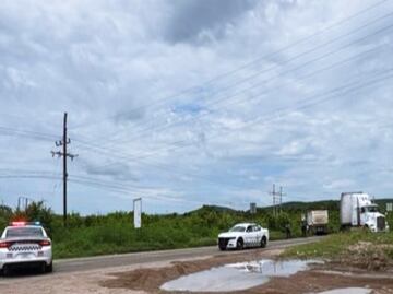 Bloqueos y violencia en carreteras de Escuinapa, Sinaloa; autoridades piden evitar la zona ante despojos de camiones