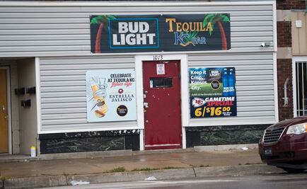 Dos mexicanos murieron en tiroteo en bar de Kansas: Ebrard