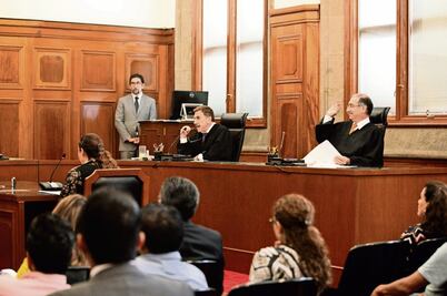 Tomas ilegales a ductos, culpa del Estado, no de Pemex: SCJN