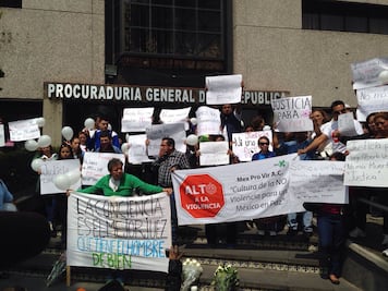 Exigen justicia en la PGR por homicidio de Karen